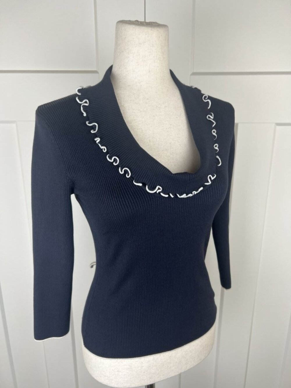 Vintage Cache Navy Silk Blend Rib Knit Cowl Neck Top Contrast Trim M - Picture 8 of 9